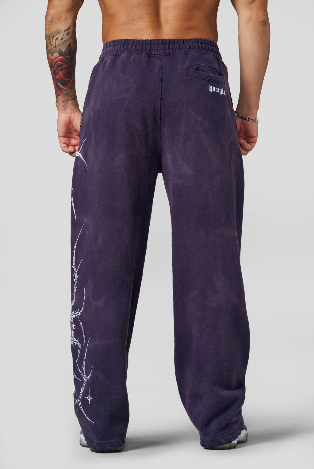 Etenal Embroidered Sweats-2122
