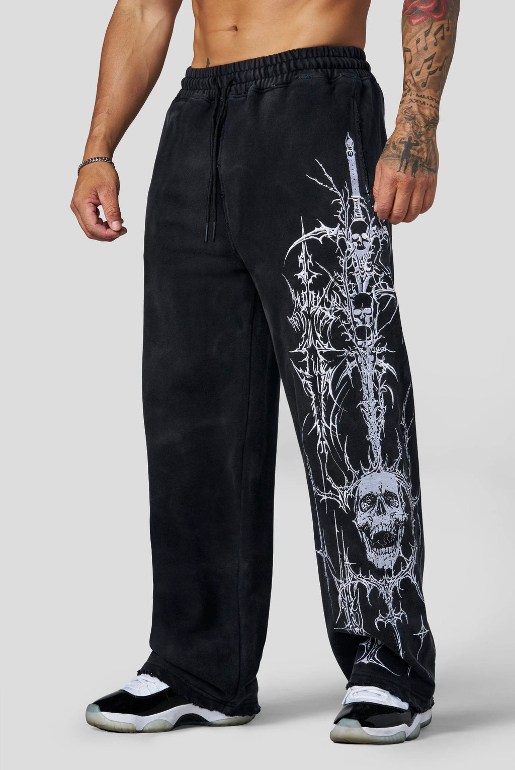 Etenal Embroidered Sweats-2122