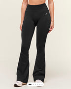 Gymshark Everyday Seamless Flared Legging