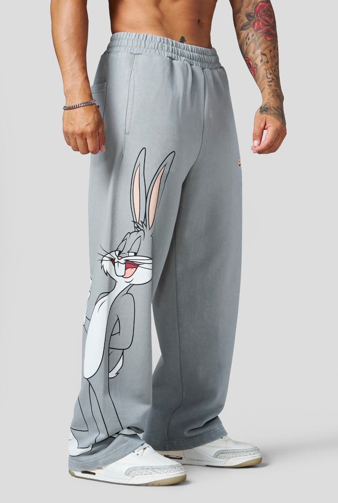2169-Looney Tunes Character Sweats